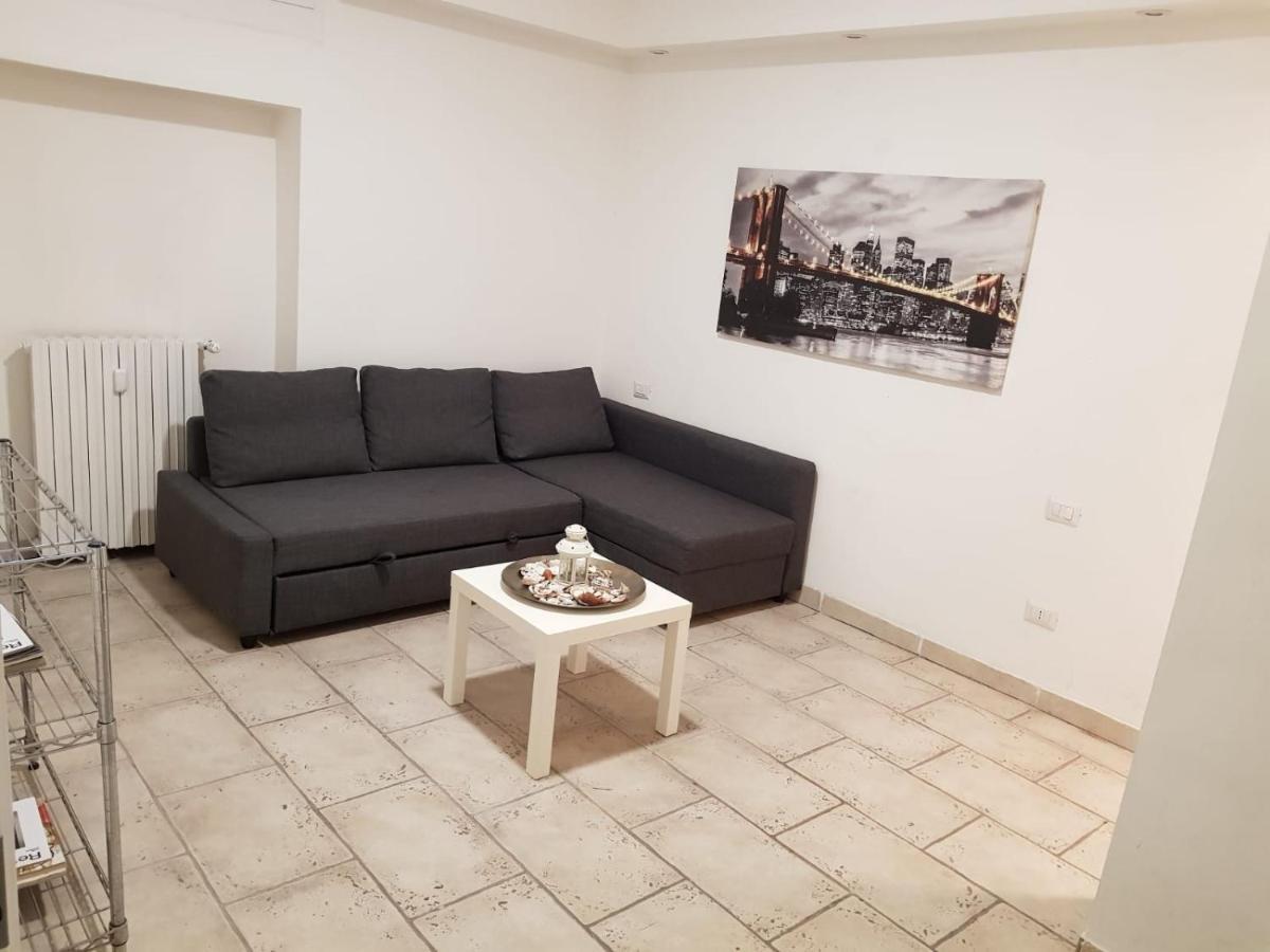 Pretty Space 100metri Da Stazione Apartment Mailand